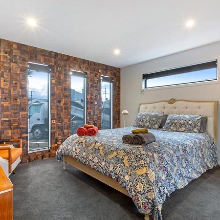 Modern Charm Villa Dunedin Exterior photo