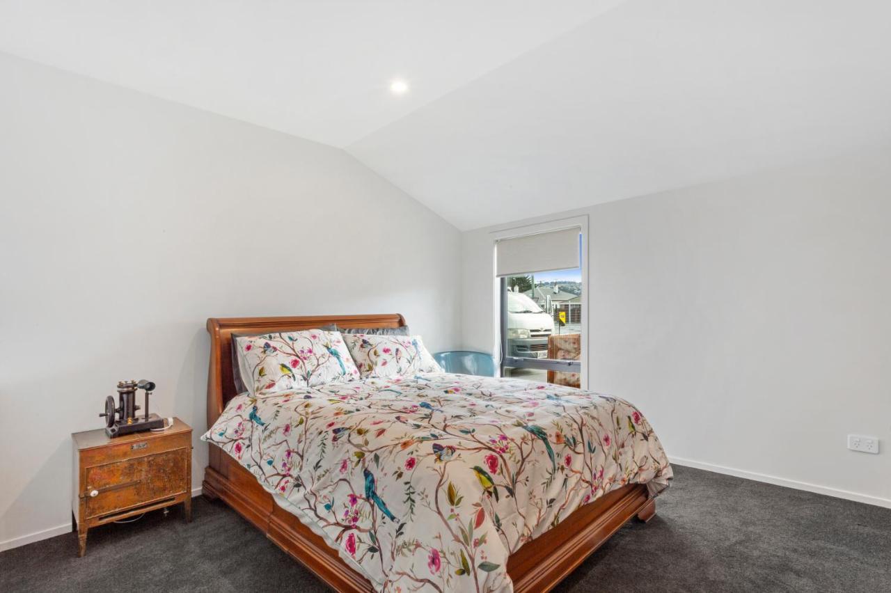 Modern Charm Villa Dunedin Exterior photo