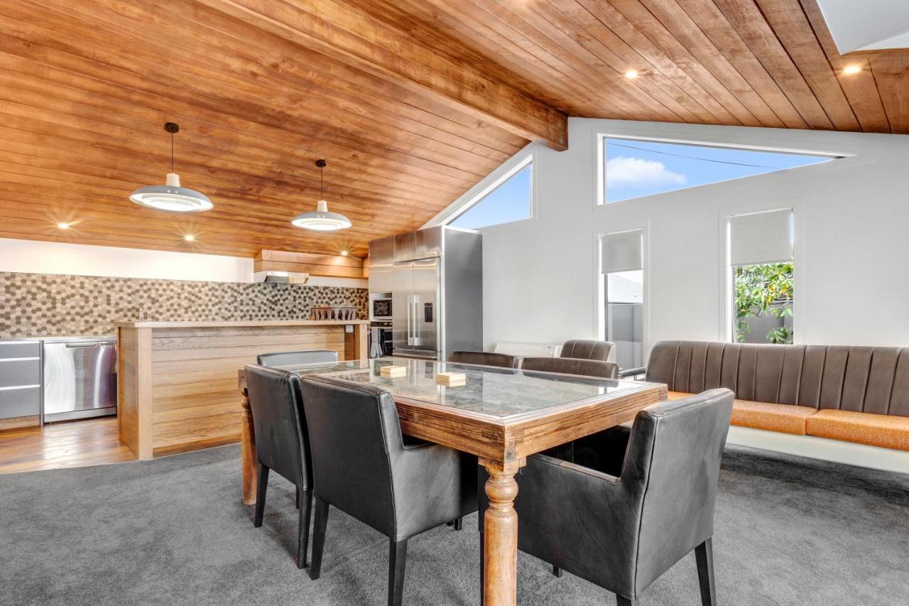 Modern Charm Villa Dunedin Exterior photo