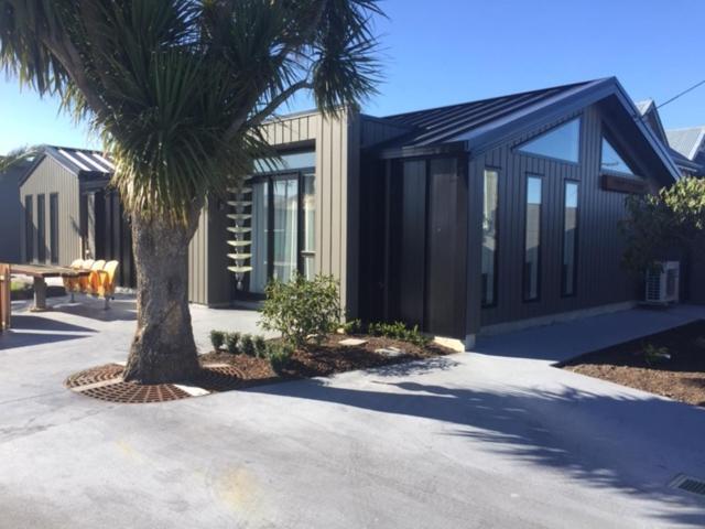 Modern Charm Villa Dunedin Exterior photo